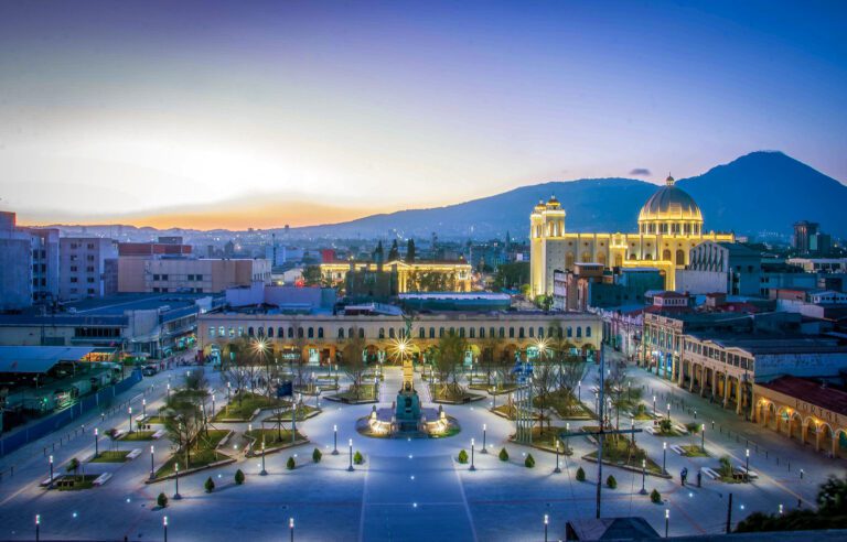 Plaza Libertad San Salvador.